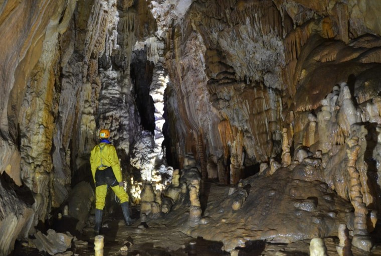 spéléologie et canyoning dans le Doubs